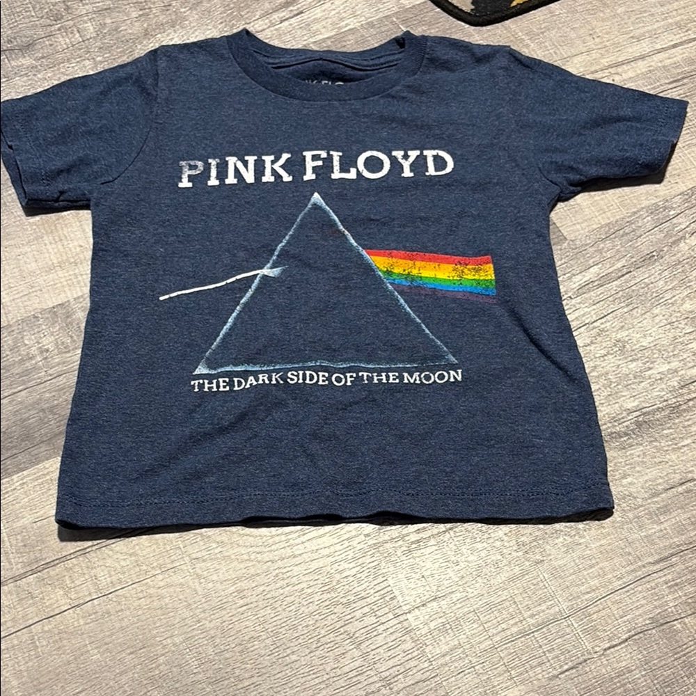 Pink Floyd Blue and Red Short Sleeve Tee Iconic Prism Design